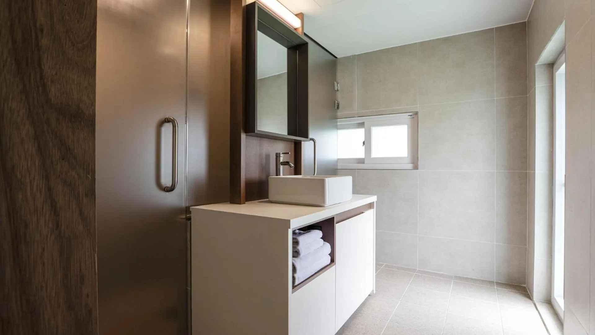 Ado Hotel Seoul